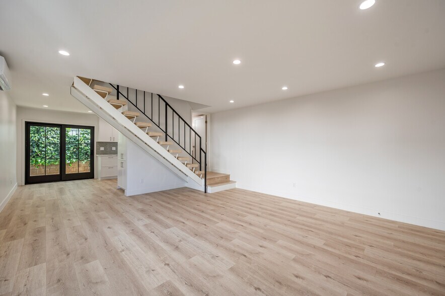 More Photos Of 4311-4315 Eagle Rock Blvd, Los Angeles Storefront Retail Residential For Sale