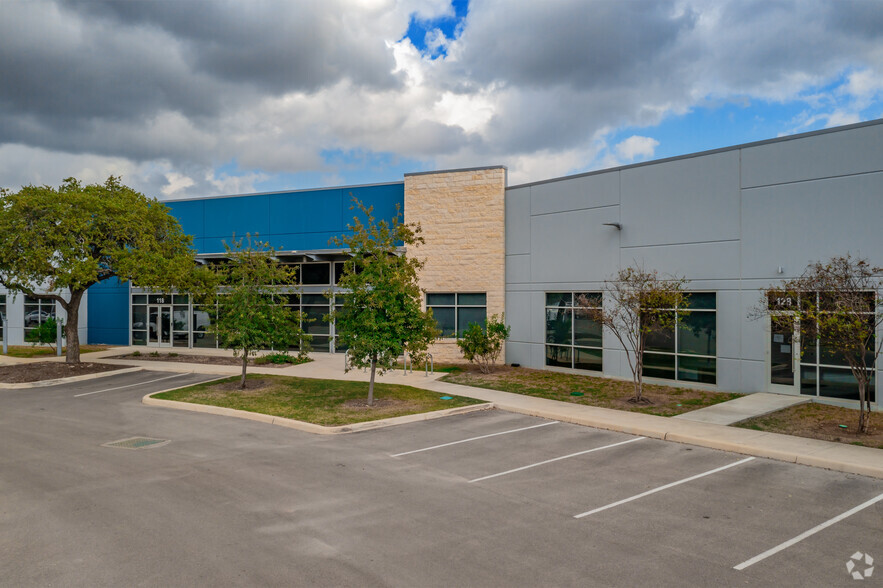 Primary Photo Of 4830 N Loop 1604 W, San Antonio Flex For Lease