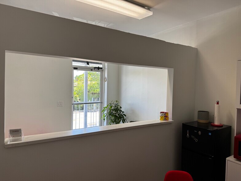 More Photos Of 375 NE 54th St, Miami Storefront For Lease