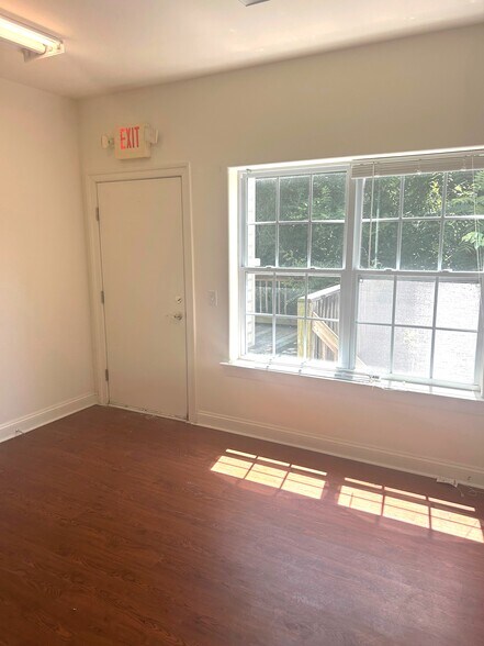 More Photos Of 408 Larch Cir, Wilmington Unknown For Lease