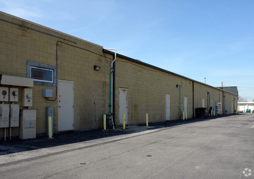 More Photos Of 7130 Airport Hwy, Holland Storefront For Lease