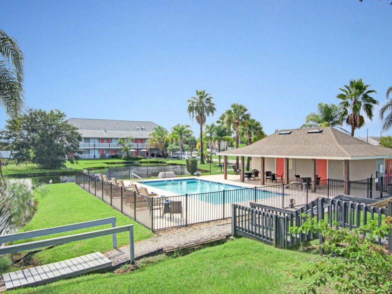More Photos Of 3220 S Fiske Blvd, Rockledge Hotel For Sale