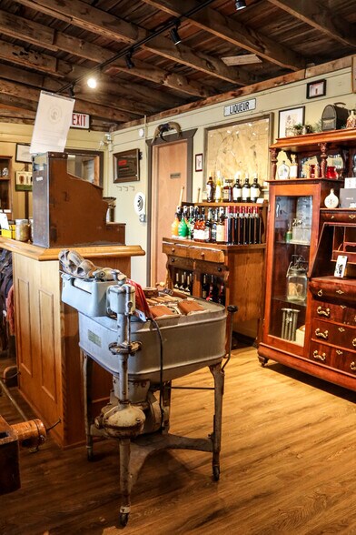 More Photos Of 426 Central Ave, Fairfield Storefront For Sale
