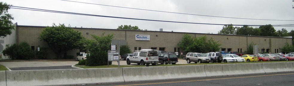 More Photos Of 1591 Route 37 W, Toms River Light Distribution For Lease