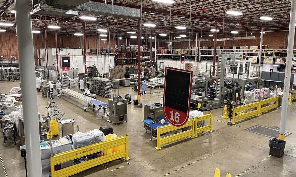 More Photos Of 1734 Centennial Blvd, San Antonio Warehouse For Lease