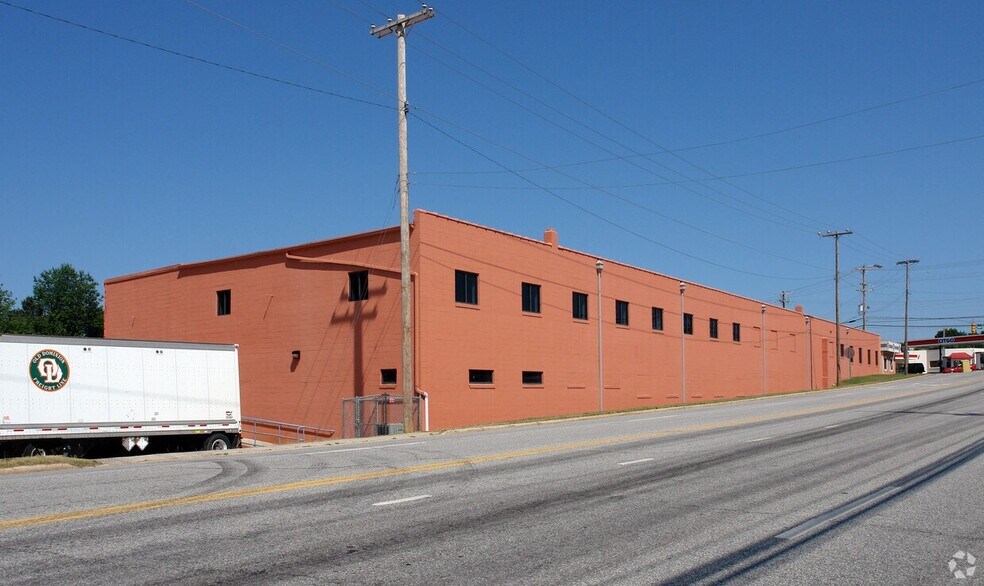 More Photos Of 807 W Ward Ave, High Point Office For Sale