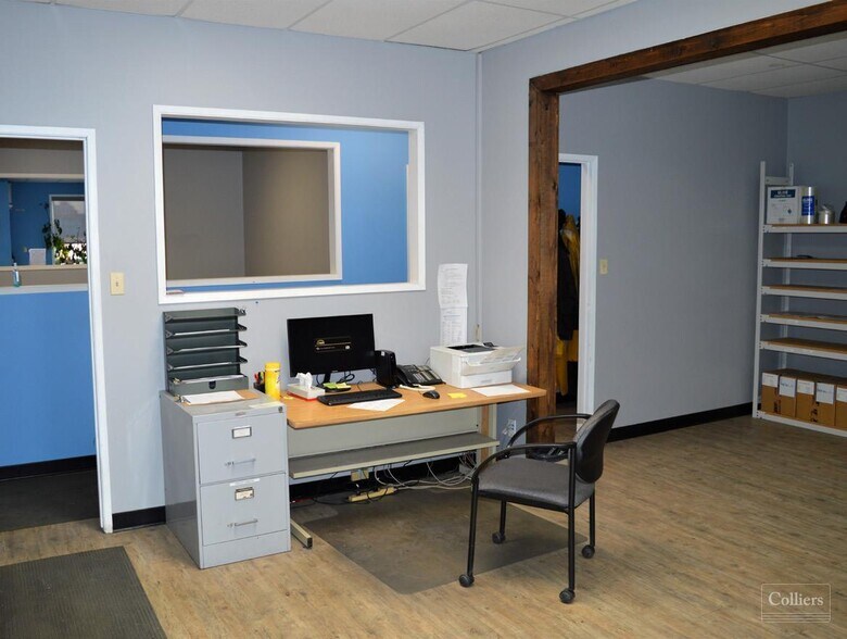 More Photos Of 10092 Av 93, Westlock Manufacturing For Sale