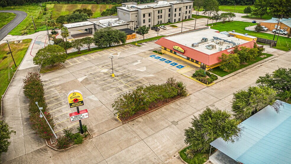 More Photos Of 100 Southpoint Loop, Livingston Restaurant For Sale