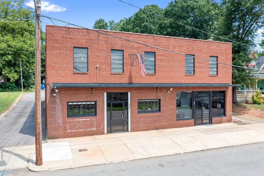 More Photos Of 426-430 Western Ave, Statesville Freestanding For Lease