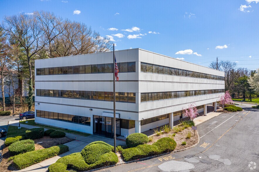 Primary Photo Of 140 Route 17 N, Paramus Office For Lease