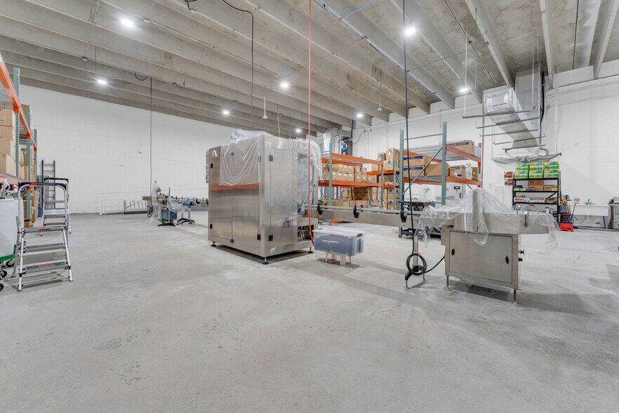 More Photos Of 501-513 Old Griffin Rd, Dania Warehouse For Sale