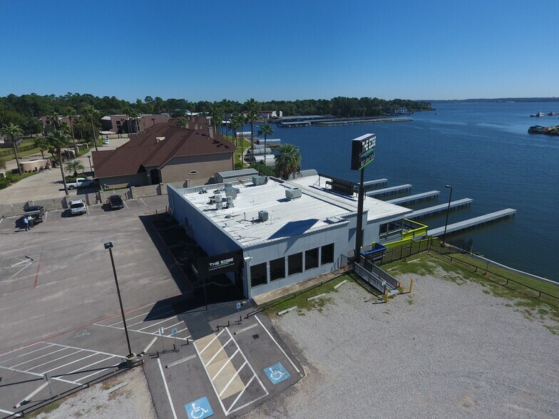 More Photos Of 15659 Marina Dr, Montgomery Restaurant For Sale