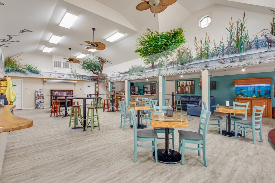 More Photos Of 12133 Neale Sound Dr, Cobb Island Restaurant For Sale