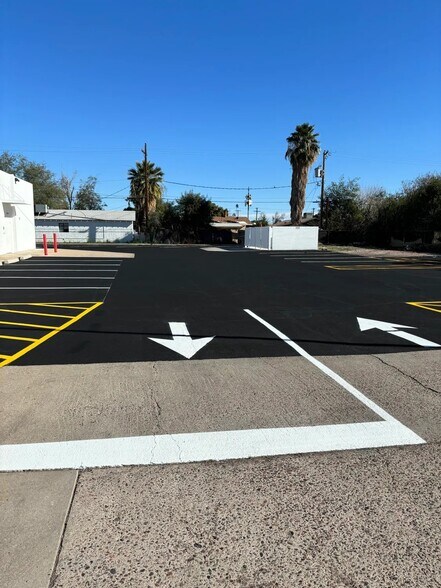 More Photos Of 1021-1025 E Main St, Mesa Showroom For Lease