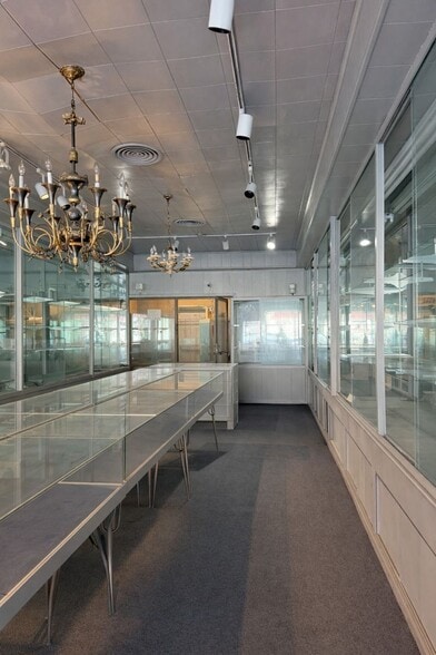 More Photos Of 308 Sunrise Hwy, Rockville Centre Storefront For Lease