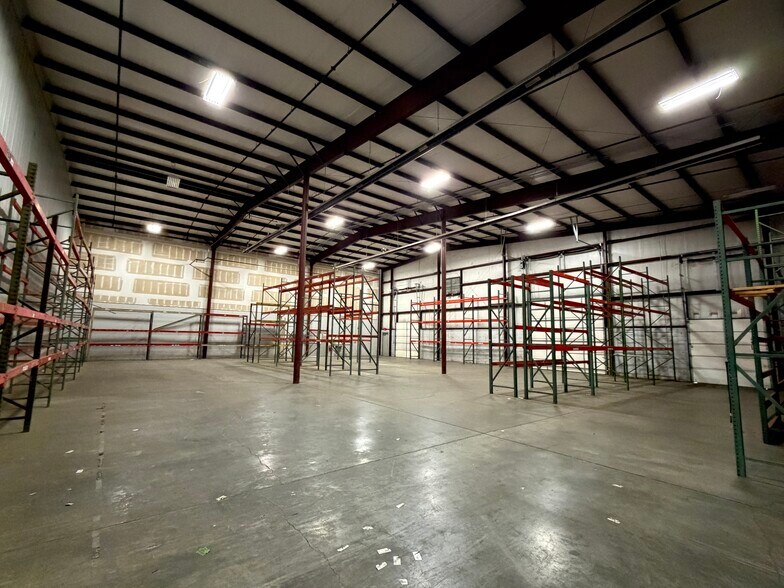 More Photos Of 6600 Frito Lay Dr, Evansville Warehouse For Lease