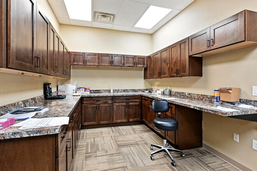 More Photos Of 110-114 W Grand River Ave, Webberville Storefront Retail Residential For Sale