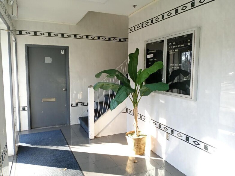 More Photos Of 117 Fort Lee Rd, Leonia Office For Lease