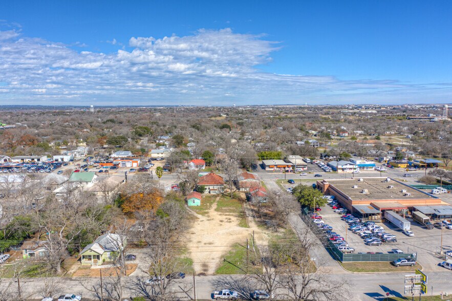 More Photos Of 650-664 S Seguin Ave, New Braunfels Land For Sale