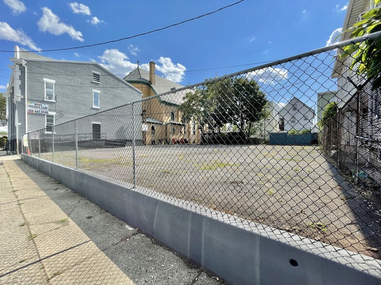 More Photos Of 214-228 Msgr Kemezis Pl, Elizabeth Schools For Sale