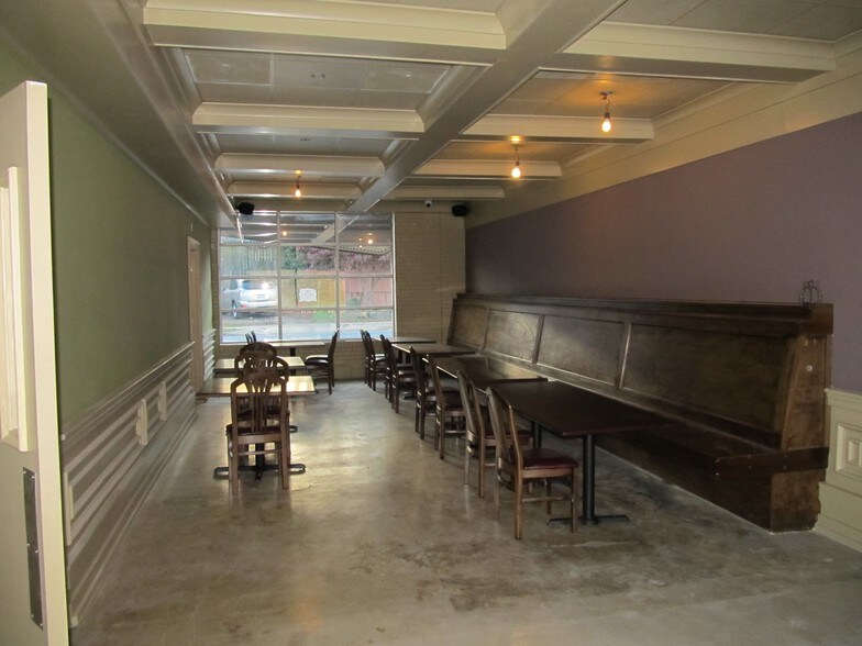 More Photos Of 1101 Sophia St, Fredericksburg Restaurant For Lease