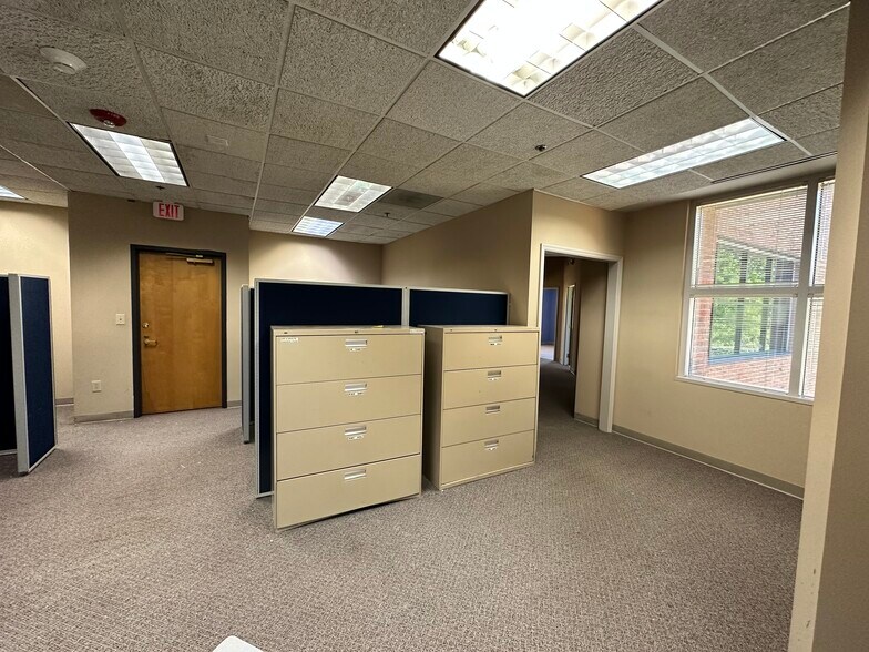 More Photos Of 2265 Roswell Rd, Marietta Office For Lease