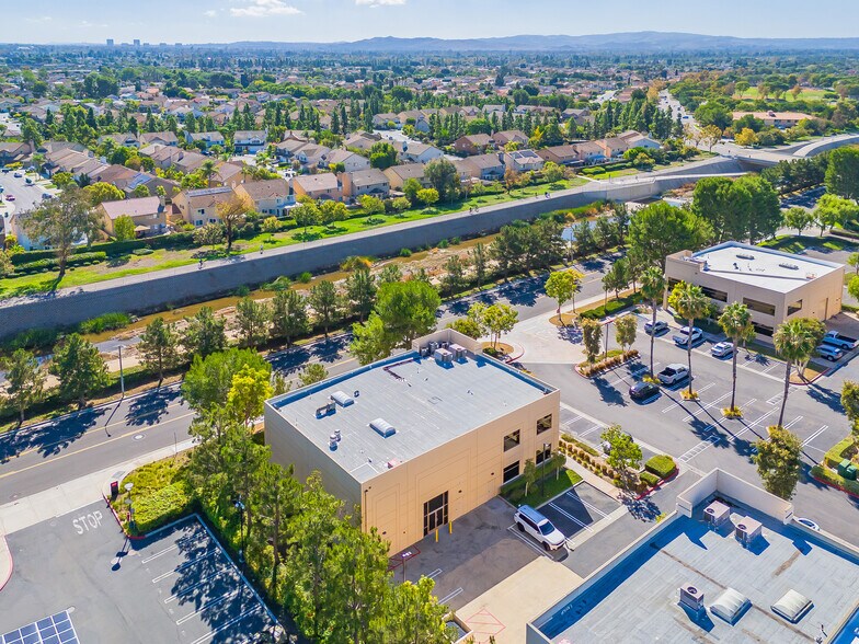 More Photos Of 67 Peters Canyon Rd, Irvine Business Park For Sale