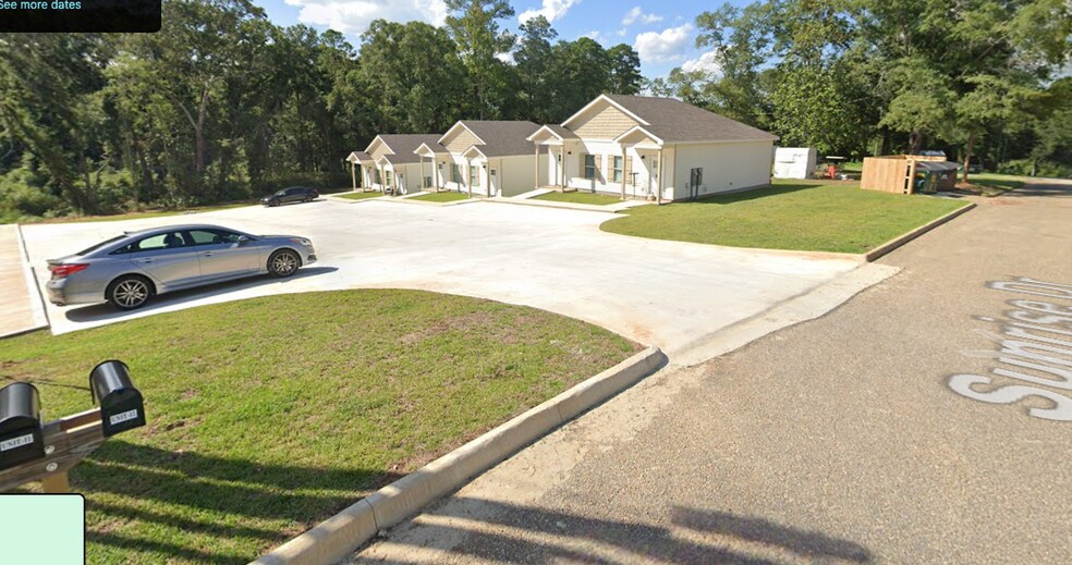 More Photos Of 122 Lisa Ct, Dothan Apartments For Sale