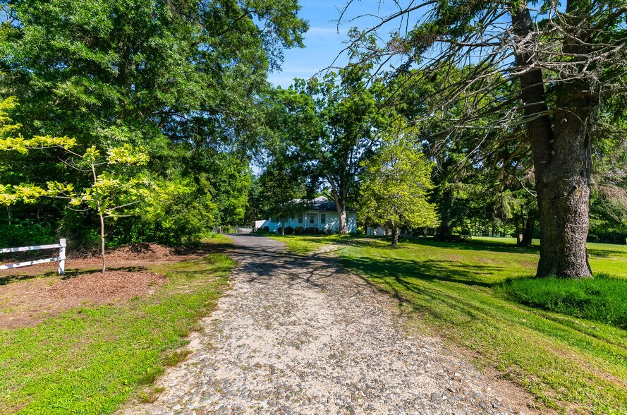 More Photos Of 5075 Crain Hwy, La Plata Golf Course Driving Range For Sale
