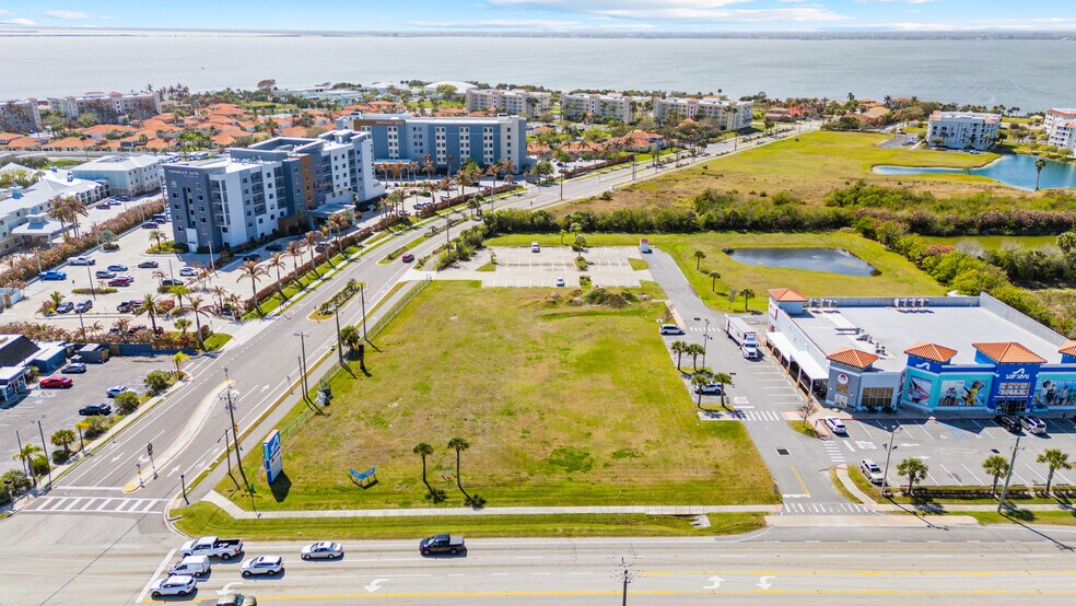 More Photos Of 8801 Astronaut Blvd, Cape Canaveral General Retail For Lease