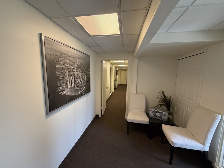 More Photos Of 17320 W 12 Mile Rd, Southfield Unknown For Lease