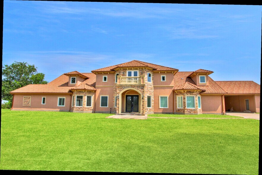 More Photos Of 17018 Grant Rd, Cypress Office Residential For Sale