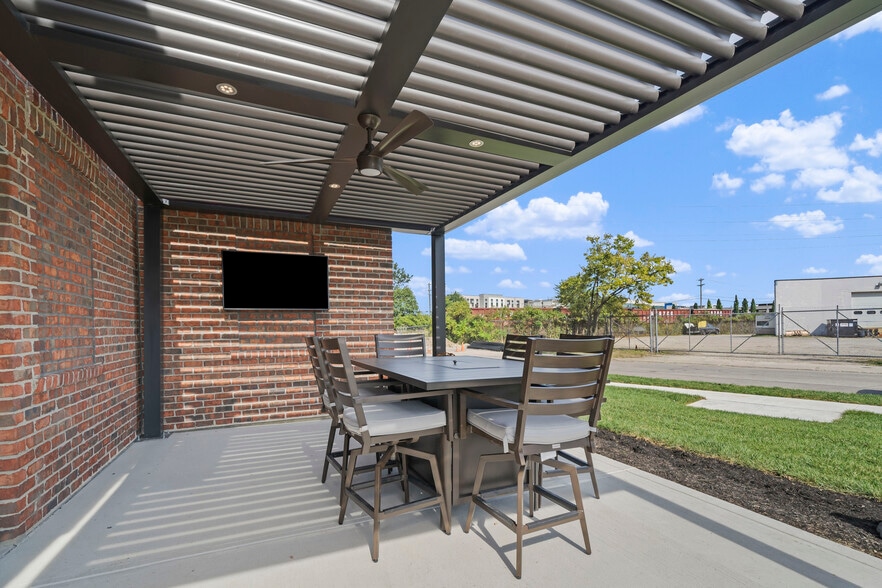 More Photos Of 4477 34th Ave, Cincinnati Self Storage For Sale