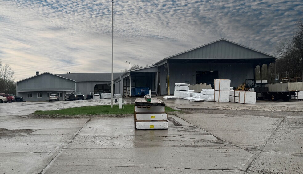 More Photos Of 5260 S Clinton Trl, Eaton Rapids Manufacturing For Lease