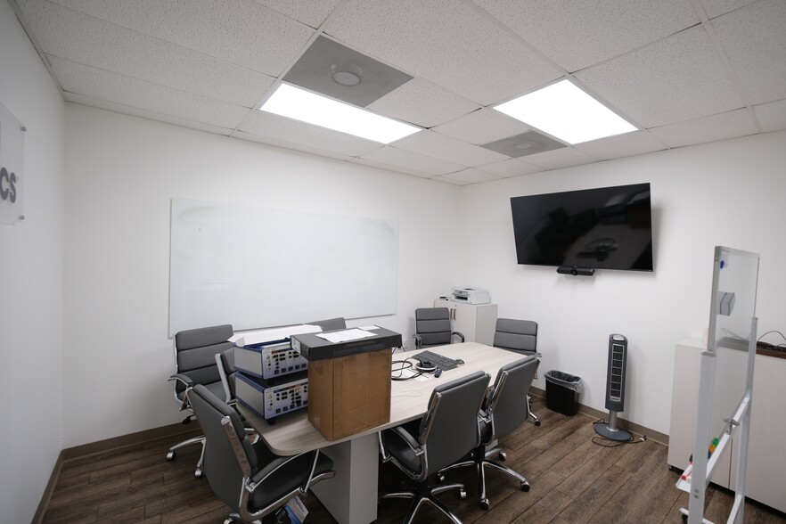 More Photos Of 13630 Immanuel Rd, Pflugerville Light Manufacturing For Lease