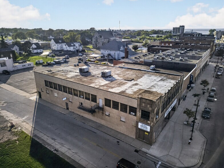 More Photos Of 668 Broadway, Lorain Storefront Retail Office For Sale