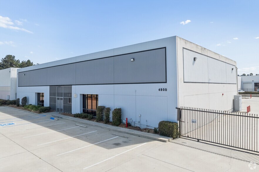 More Photos Of 4800 LittleJohn St, Baldwin Park Warehouse For Lease