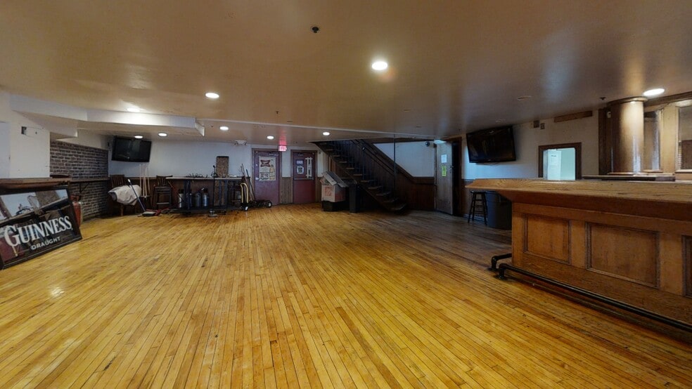 More Photos Of 613 E Green St, Champaign Storefront Retail Office For Lease