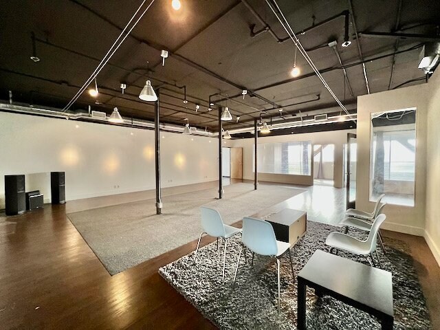 More Photos Of 7813-7815 Beverly Blvd, Los Angeles Office For Lease