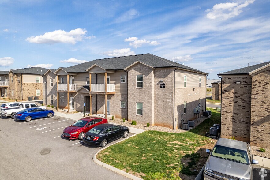 More Photos Of 2146 Prospector Ct, Bowling Green Apartments For Sale