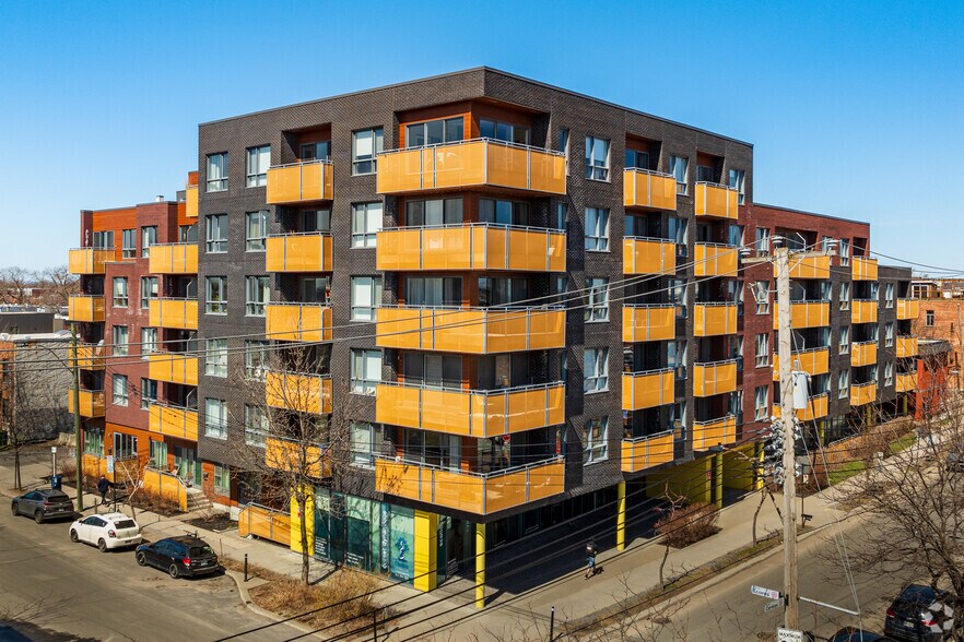 Primary Photo Of 2355-2365 Des Carrieres Rue, Montréal Apartments For Sale