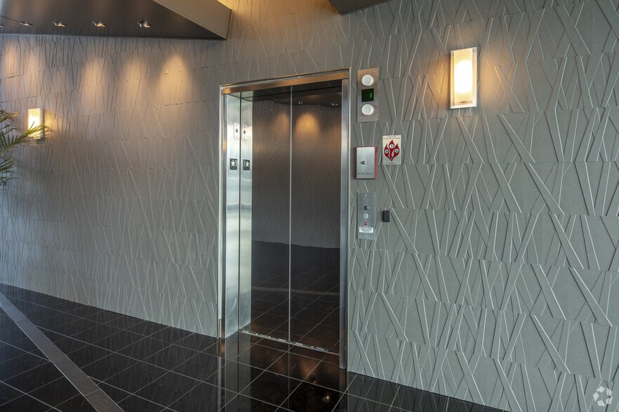 More Photos Of 740 Centre View Blvd, Crestview Hills Office For Lease