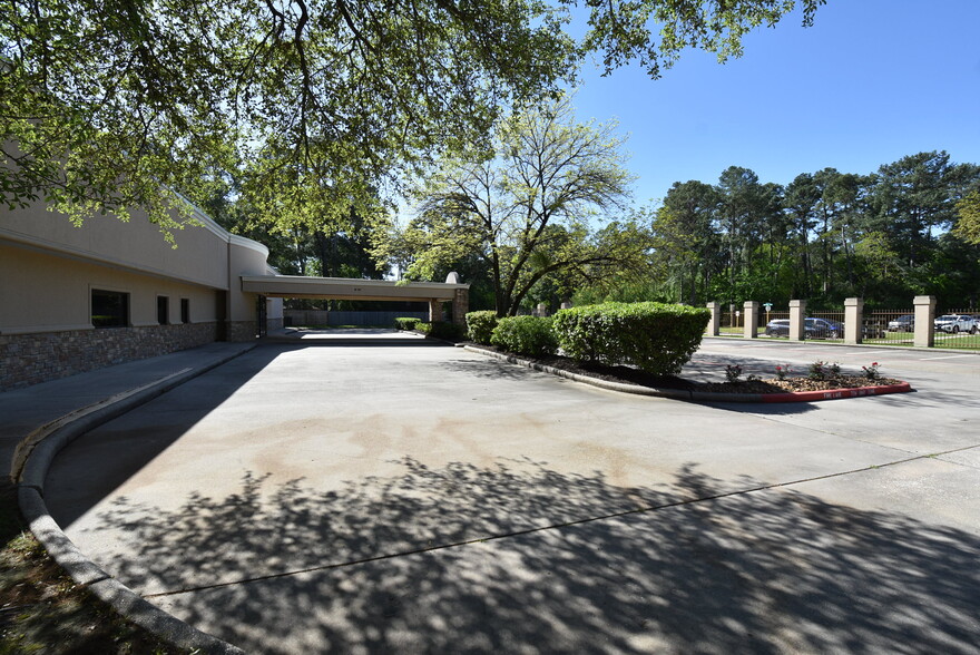 Primary Photo Of 17810 Spring Creek Forest Dr, Spring Freestanding For Lease