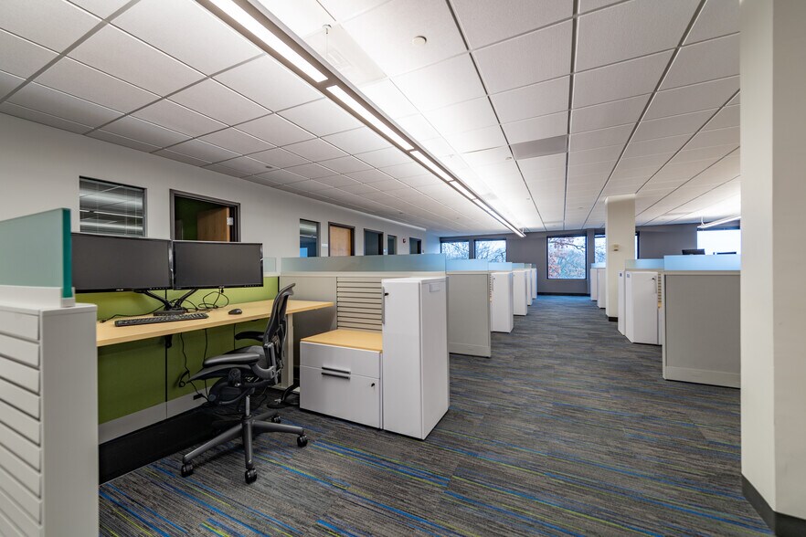 More Photos Of 500 River Ridge Dr, Norwood Office For Lease