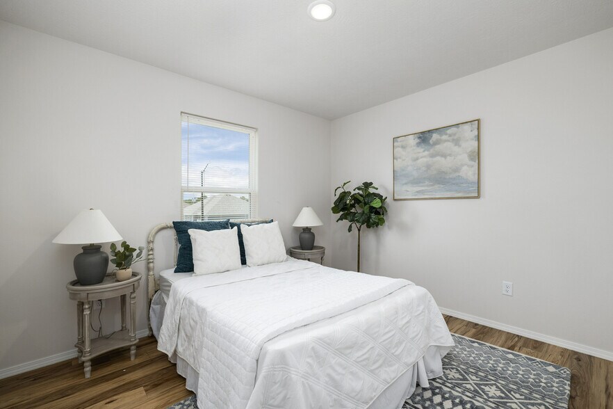 More Photos Of 1234 S Choctaw Rd, Republic Apartments For Sale