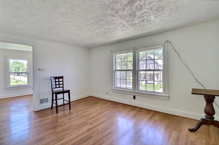 More Photos Of 335 W 6th St, Fremont Apartments For Sale