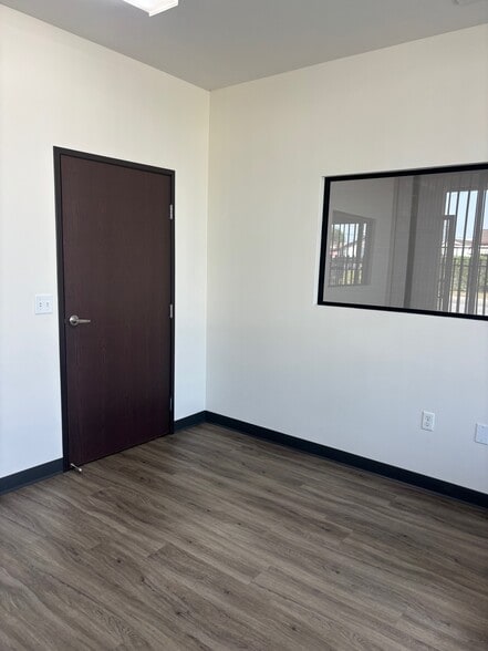 More Photos Of 2558 Strozier Ave, South El Monte Warehouse For Lease