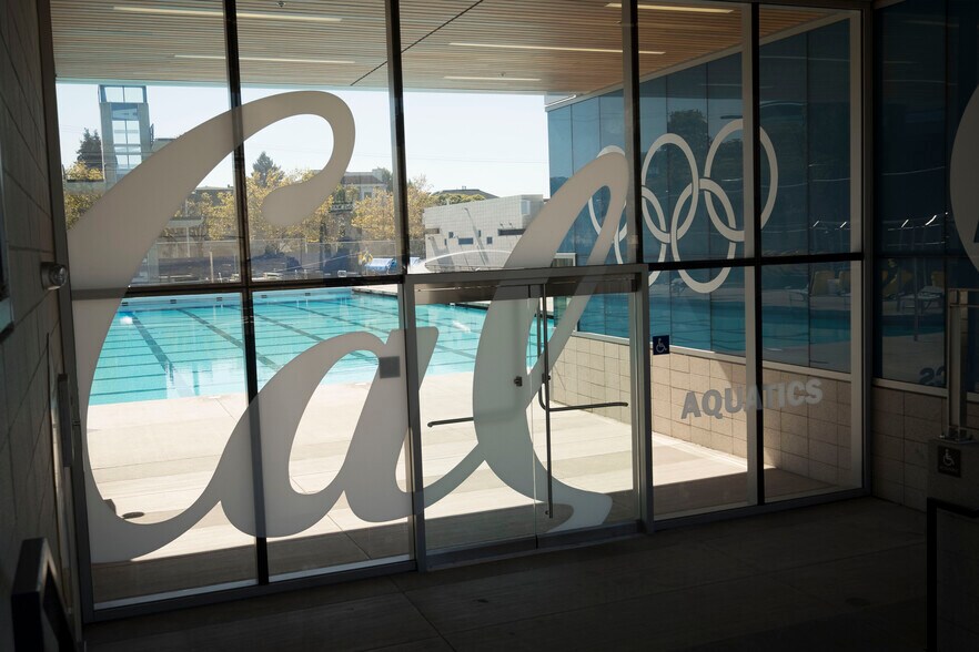 More Photos Of 2150 Shattuck Ave, Berkeley Office For Lease