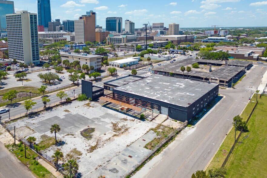 More Photos Of 925 N Ocean St, Jacksonville Manufacturing For Lease