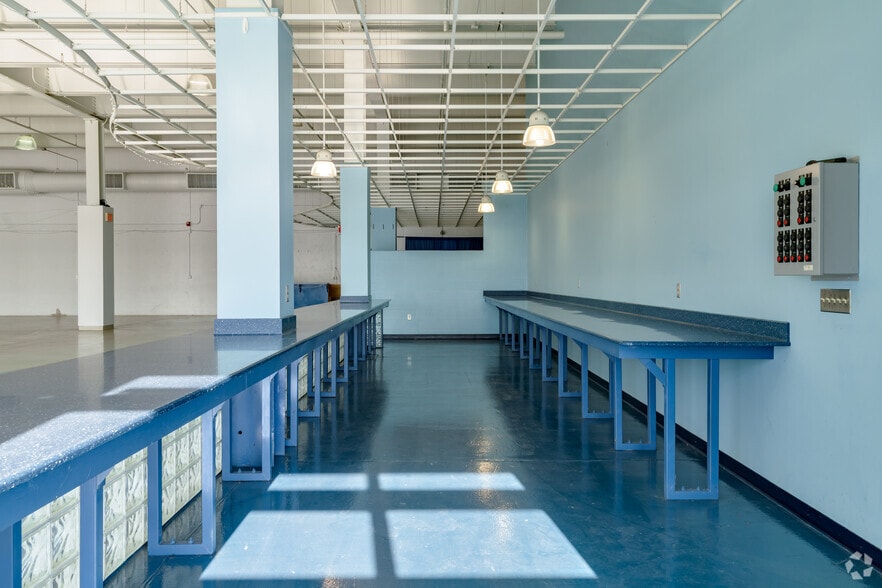 More Photos Of 2380 Military St, Port Huron Industrial For Sale